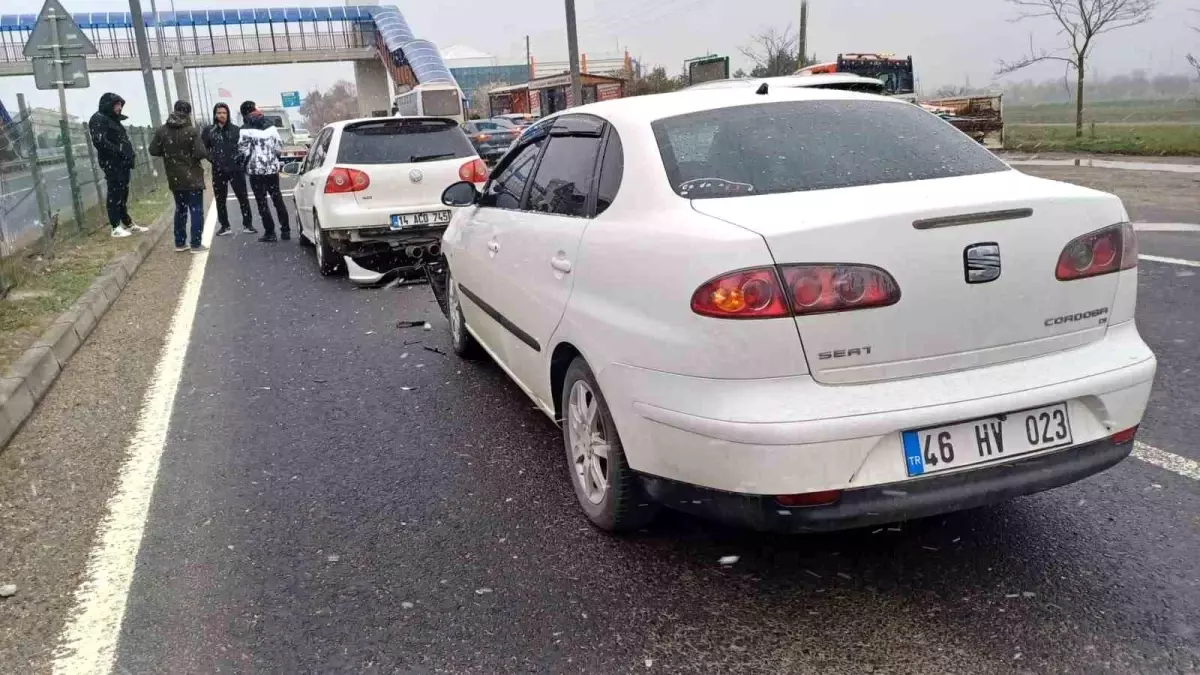 Bolu'da Ardışık Trafik Kazası, Yolda Kuyruk Oluştu.