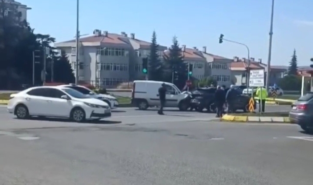 Tekirdağ'da kaza sonucu 3 kişi yaralandı.