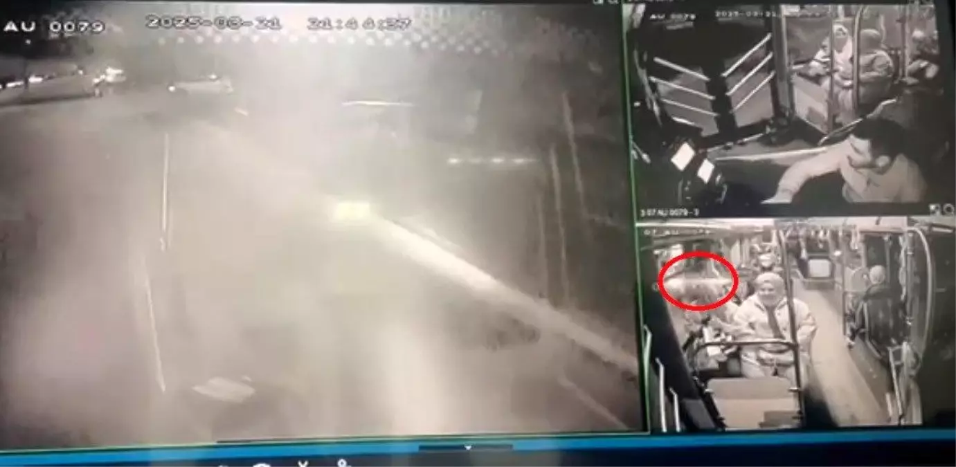 Antalya'da trafik kazası sonucu genç bir üniversite öğrencisi yaşamını yitirdi.