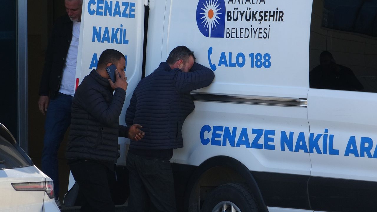 Baba, kızıyla vedalaşırken duygusal an yaşadı.