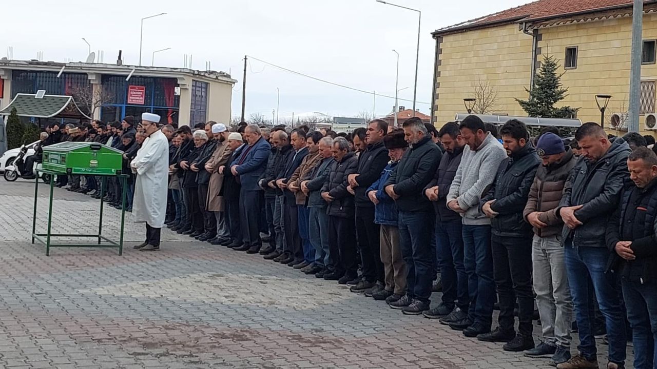 Nevşehir'de feci bir kaza sonucu hayatını kaybeden üniversiteli genç defnedildi.