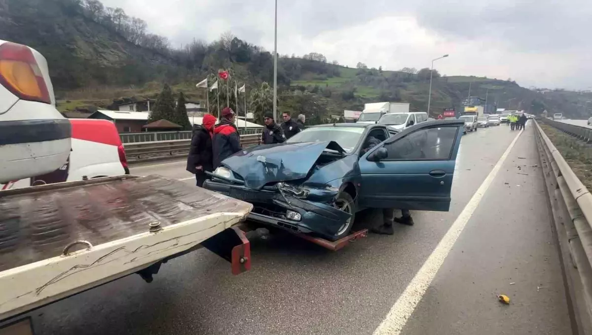 Samsun'da Zincirleme Trafik Kaza Olayı: 2 Kişi Yaralandı