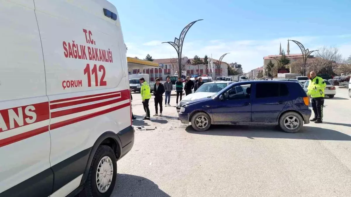 Çorum'da Kaza: 2 Kişi Yaralı