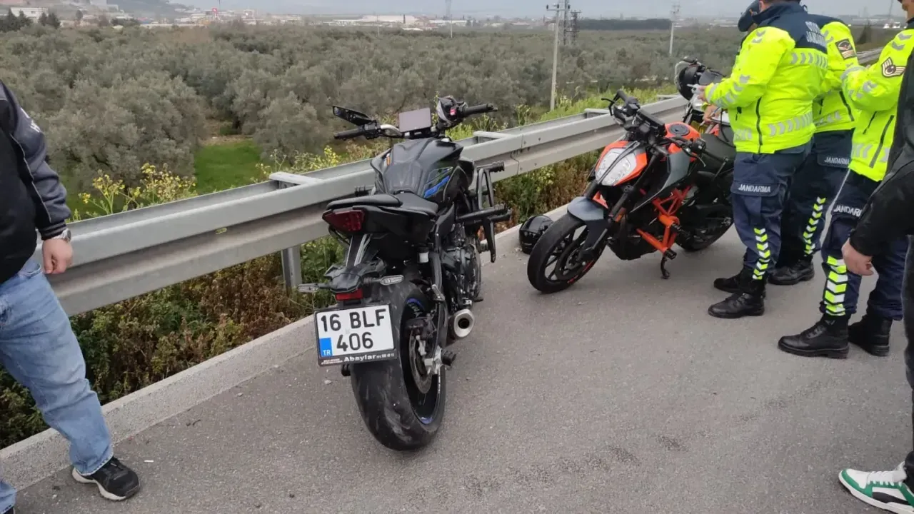Otoyolda ciddi motosiklet kazağı oldu.