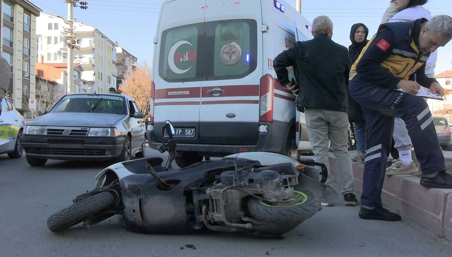 Tavşanlı'da kaza: 2 kişi yaralı oldu.