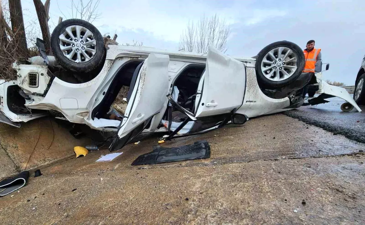 Akşehir'de Trafik Kazası: 3 Yaralı
