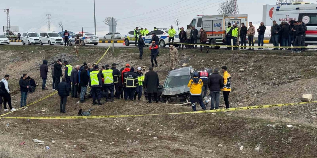Muş'ta ciddi trafik kazasında 1 kişi hayatını kaybetti, 1 kişi ise yaralandı.