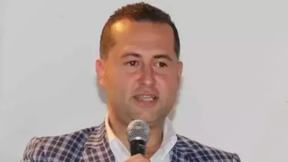 AK Parti İlçe Başkanı trafik kazasında hayatını kaybetti - Oxu.az