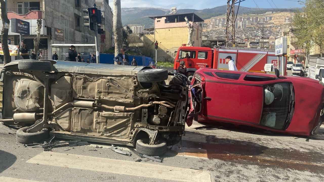 Kahramanmaraş’ta 4 Aracın Çarpıştığı Trafik Kazasında 3 Yaralı