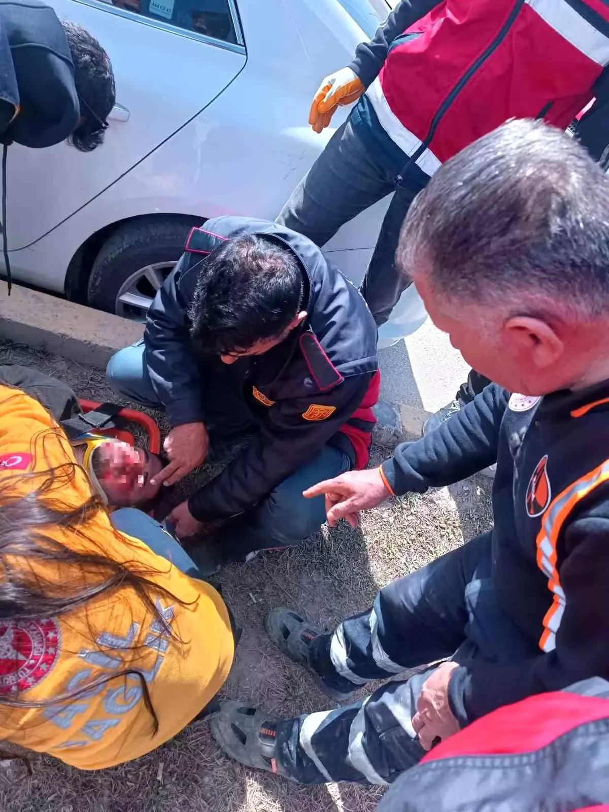 Van'da Trafik Kazası: Sürücü Yaralandı