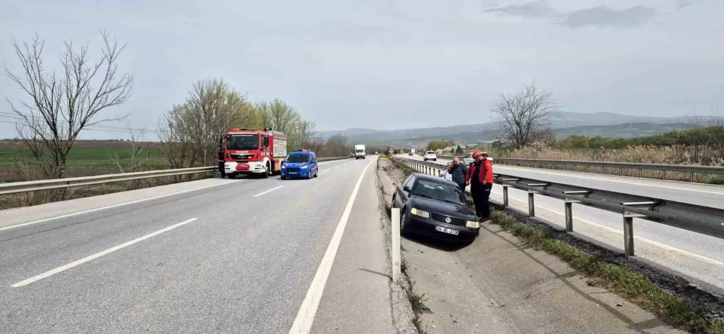 Balıkesir'de Trafik Kazası: 2 Yaralı