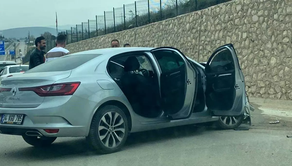 Bilecik'te Trafik Kazası: 4 Yaralı