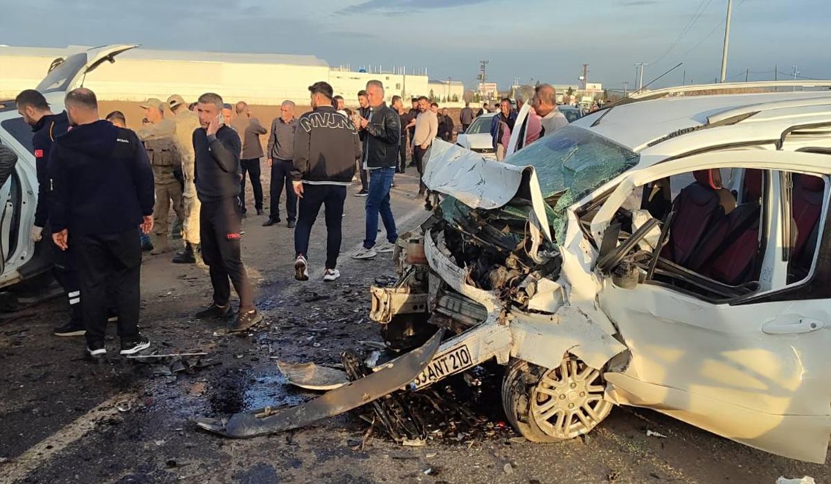 Diyarbakır'da zincirleme trafik kazası: Çok sayıda ölü ve yaralı var