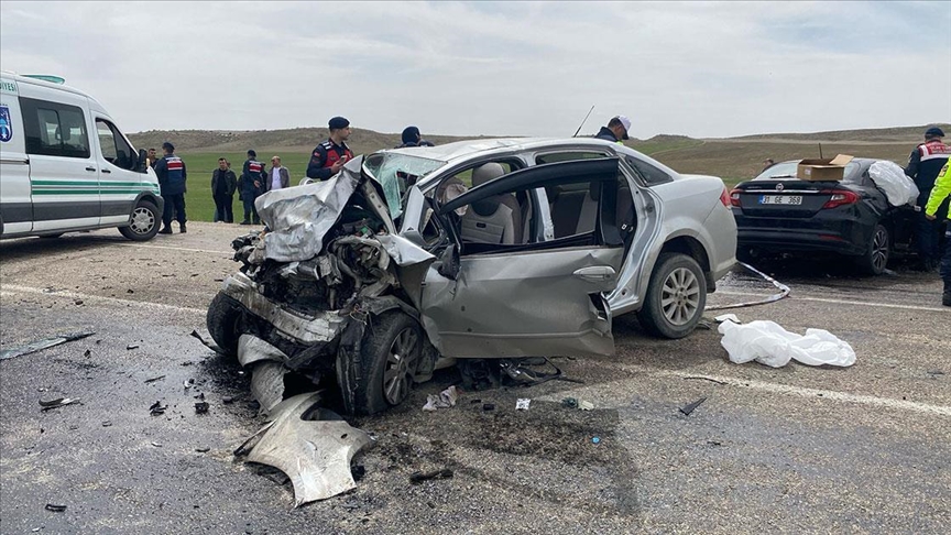 Haymana'daki trafik kazasında 6 kişi öldü, 3 kişi yaralandı