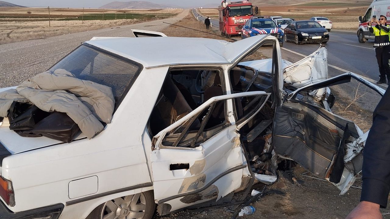 Afşin-Göksun Yolunda Trafik Kazası:8 Yaralı