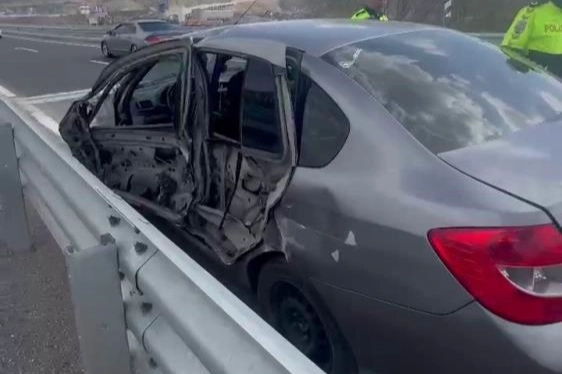 Trafik kazası: Aynı aileden 5 kişi yaralandı