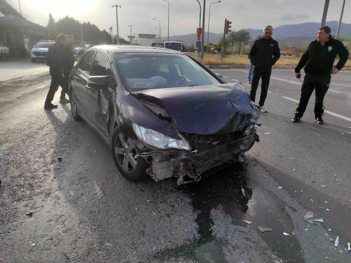 Aydın'da Trafik Kazası: 4 Kişi Yaralandı