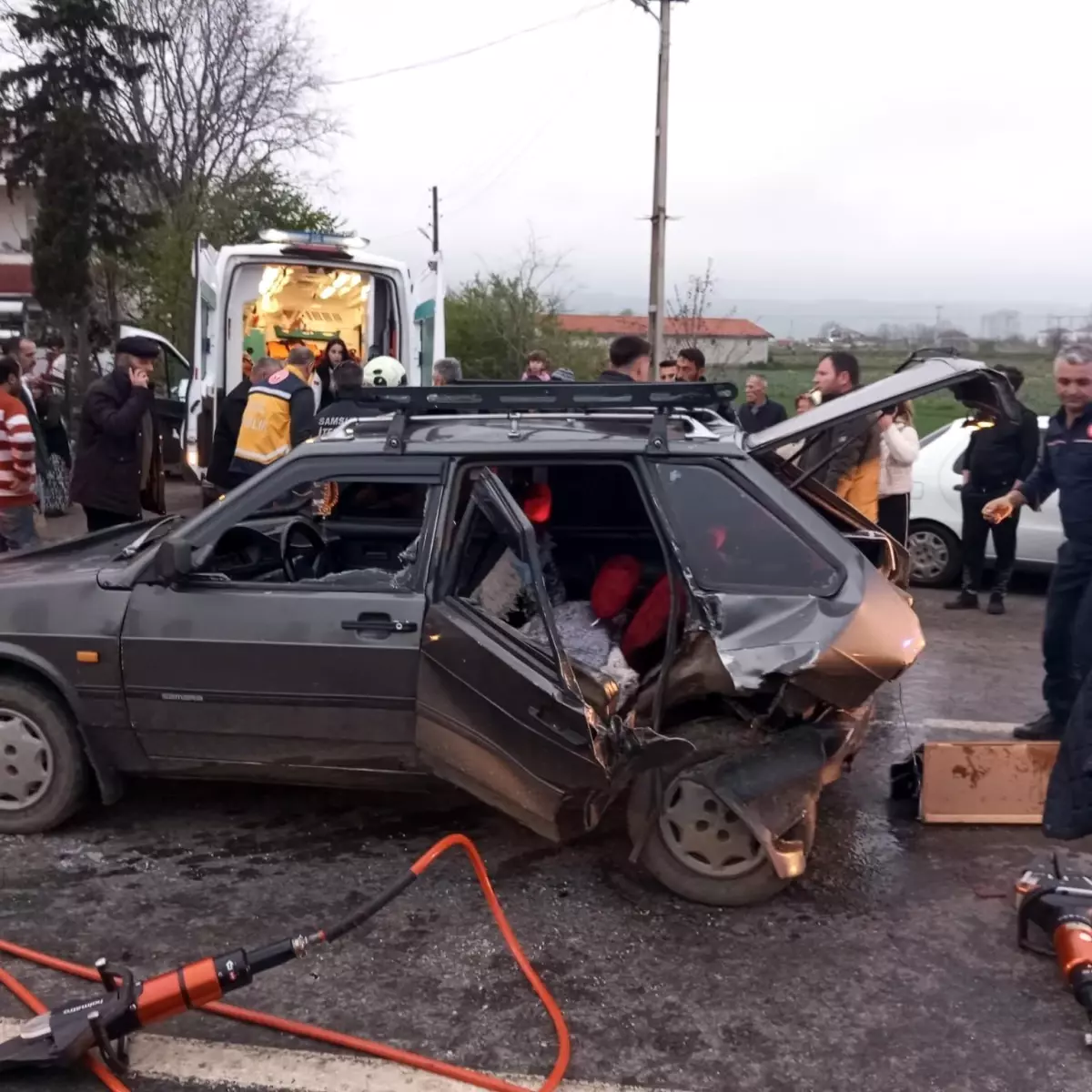 Bafra'da Trafik Kazası: 3 Yaralı