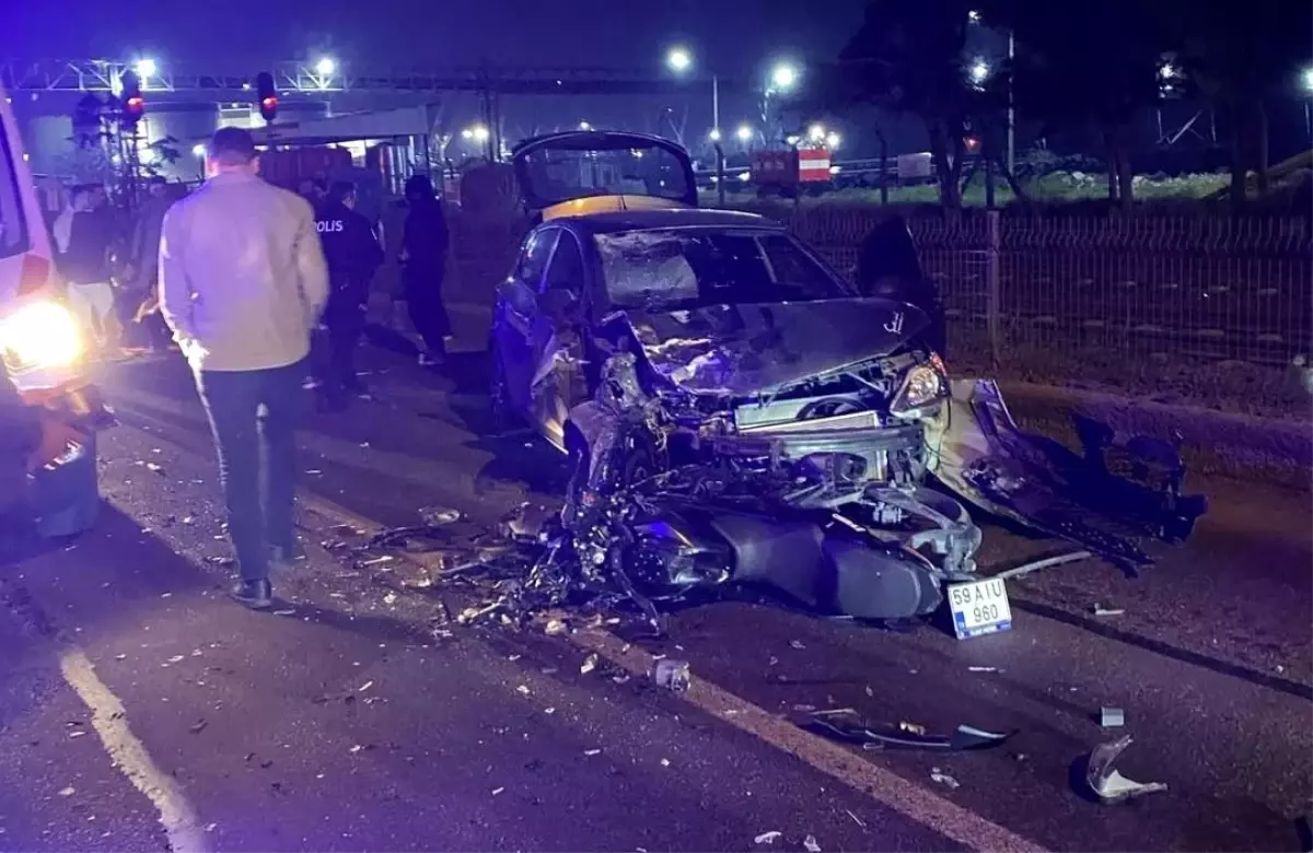 Tekirdağ'da Hatalı Sollama Trafik Kazası: 2 Yaralı