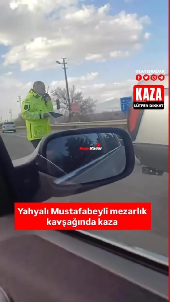 Yahyalı Mustafabeyli mezarlık kavşağında trafik kazası meydana geldi