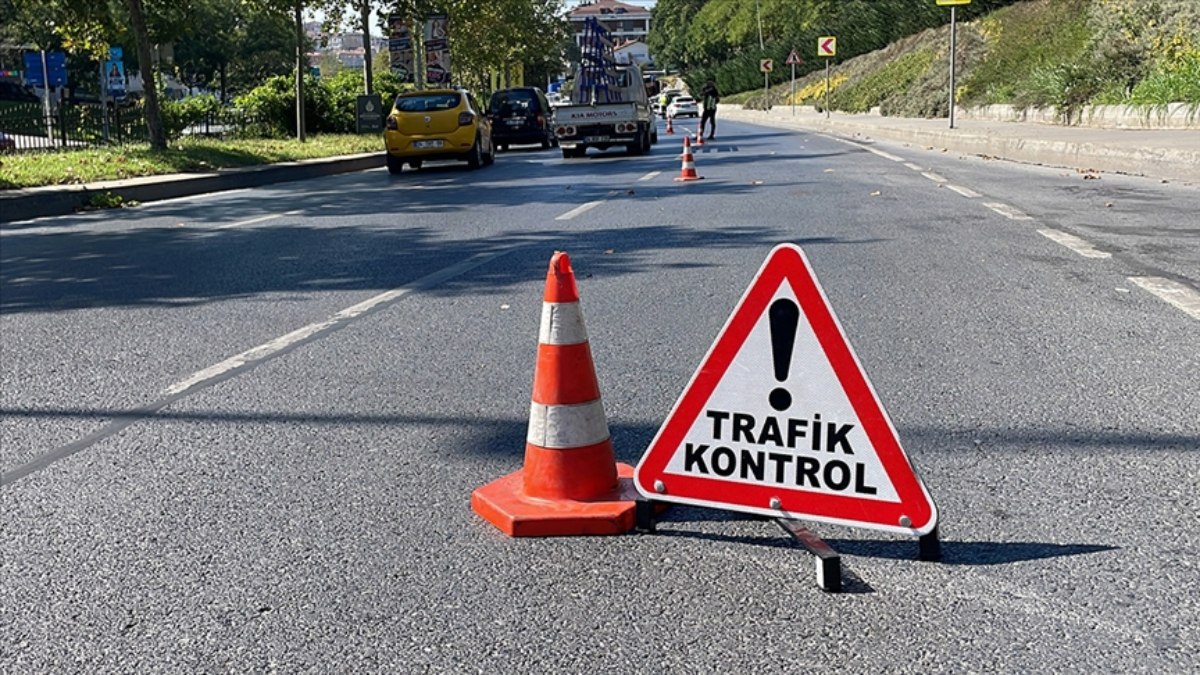 Bayram tatilinin başlangıcında 663 trafik kazası kaydedildi.