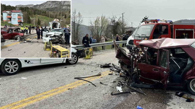 Kastamonu'da elim kaza: 3 kişi hayatını kaybetti, 4 kişi yaralandı
