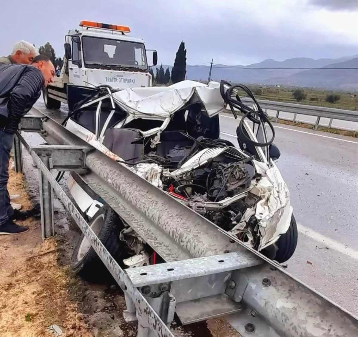 Manisa'da Trafik Kazasında 5 Kişi Yaralandı
