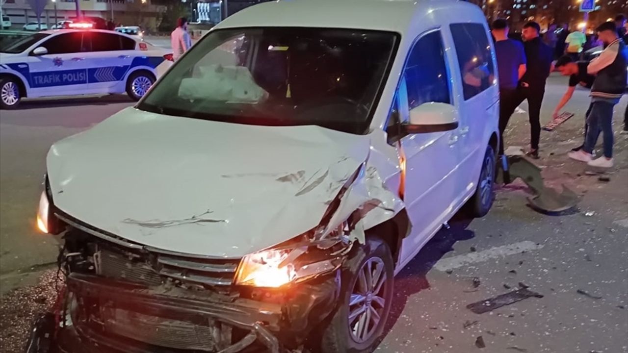 7 kişi Batman'da trafik kazasında yaralandı.