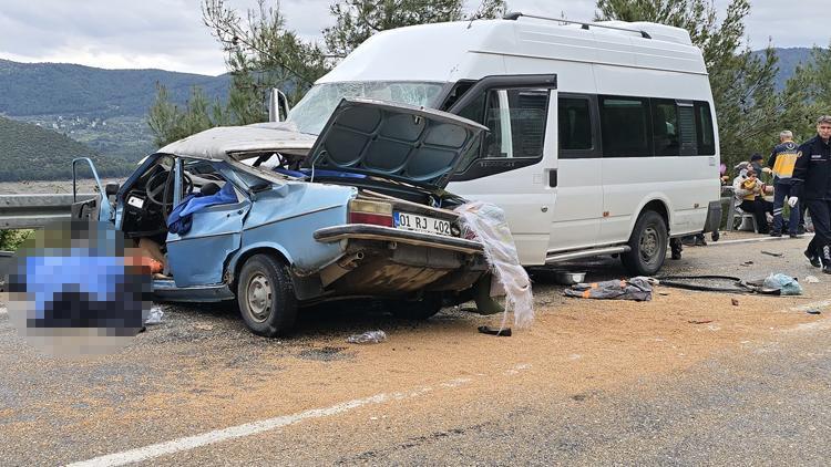 Adana'da korkunç kaza: Araçlar çarpıştı, 5 ölü 8 yaralı
