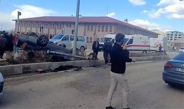 Erzurum'da Kaza: Takla Yapan Aracın Yolcuları Yaralandı