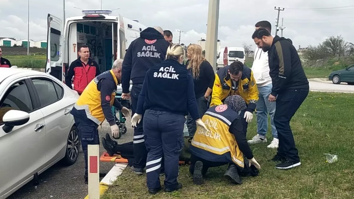 Edirne'de Kaza Sonucu İki Sürücü Yaralandı