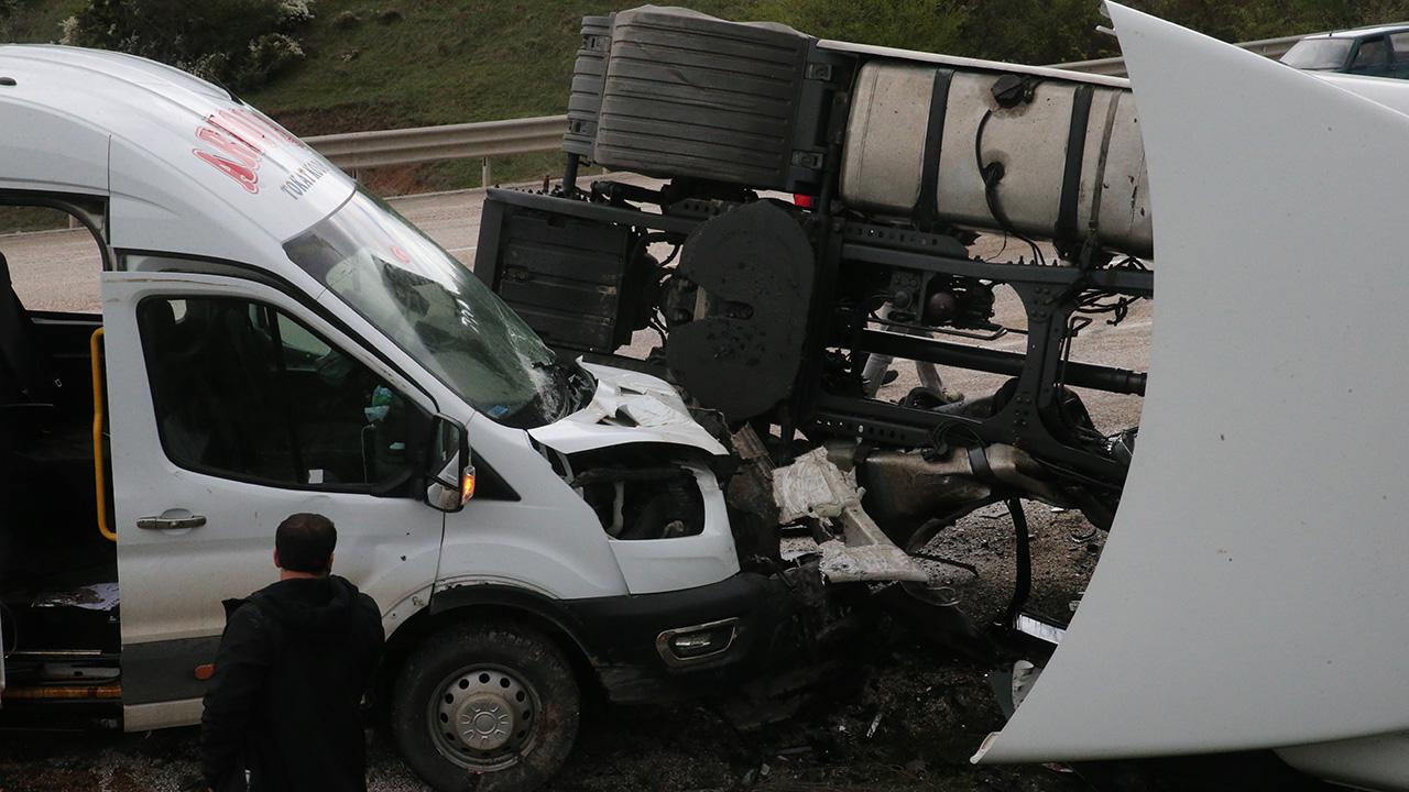 Bayram tatilinde ilk 6 günde trafik kazalarında 57 kişi öldü.