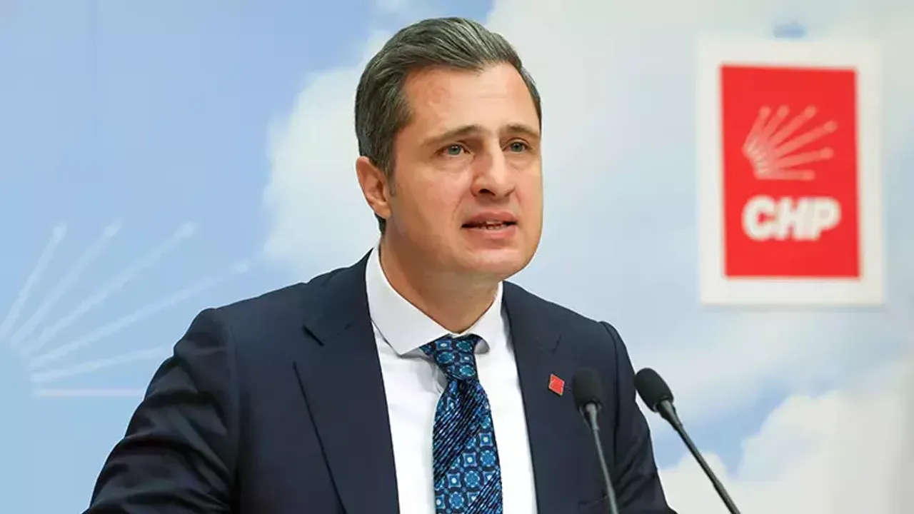 CHP'li Yücel ve Bakan trafik kazasında yaralandı.