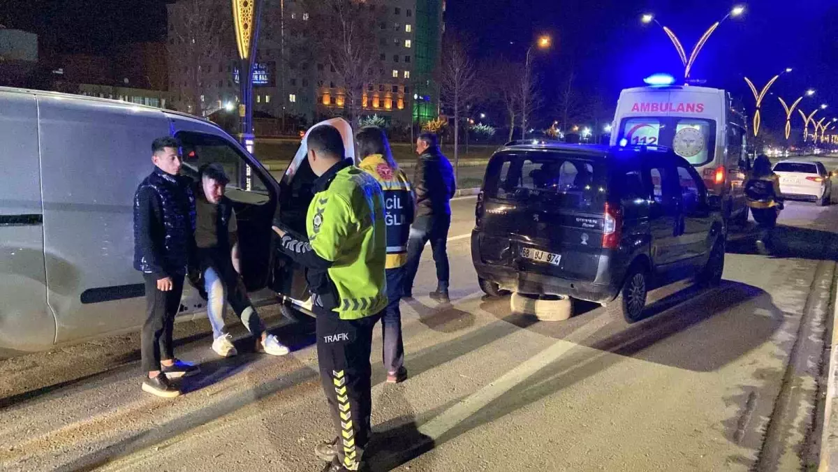 Trafik kazası sonucu Aksaray'da 1 kişi yaralandı.
