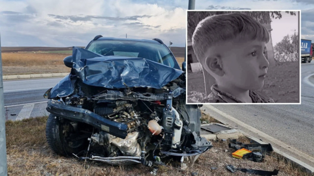 Trafik kazasında yaşamını yitiren 7 yaşındaki çocuk