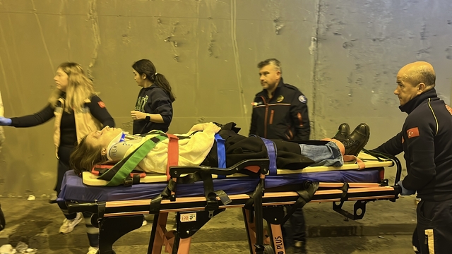 TEM Otoyolu'nda zincirleme trafik kazası: Yaralılar bulunuyor