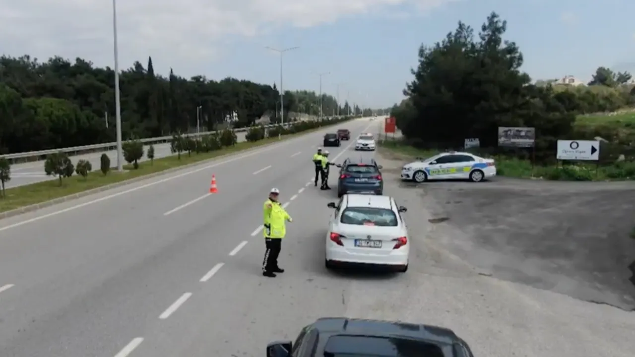 Bayram tatilinin 8. gününde 604 trafik kazası yaşandı.