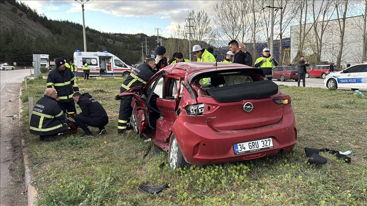 Ramazan Bayramı tatilindeki trafik kazalarında ölü sayısı 72'ye yükseldi.