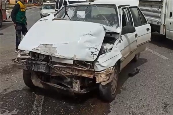 Şanlıurfa'da trafik kazasında 12 kişi yaralandı.
