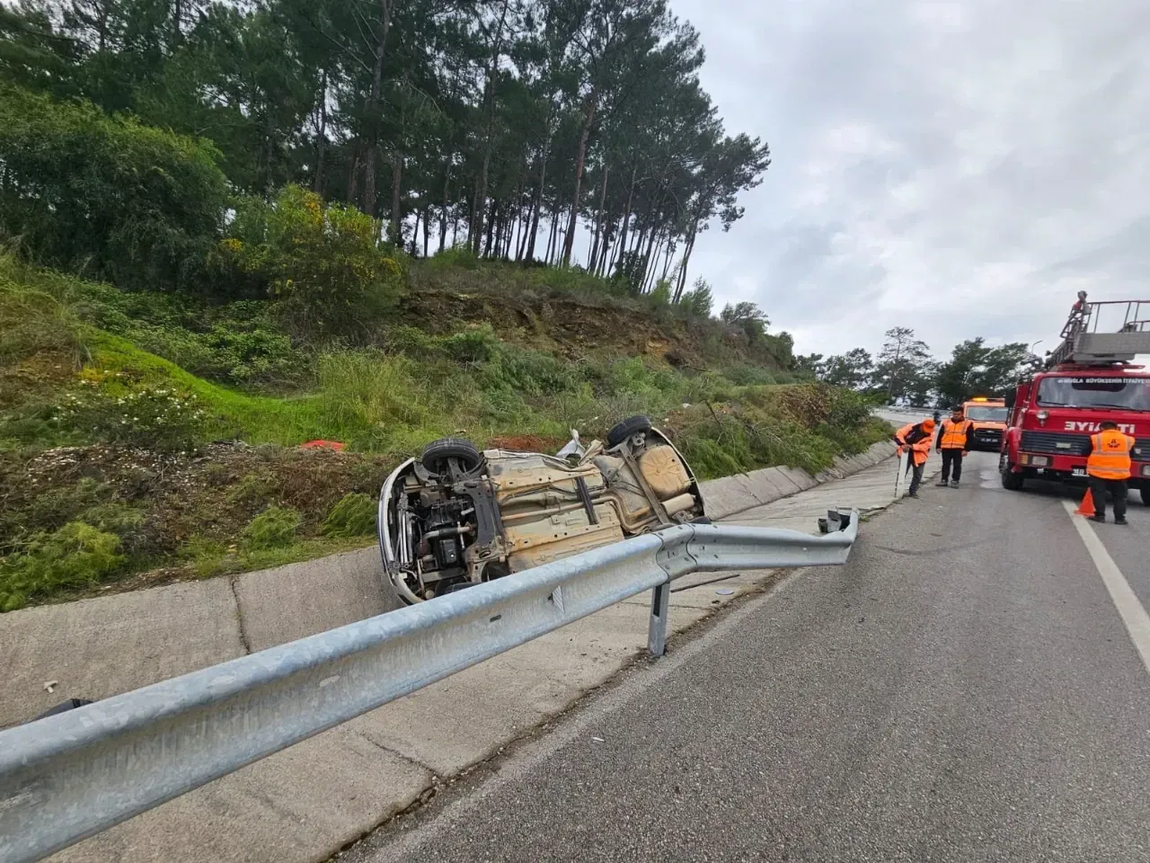 Göcek'te kaza: 3 kişi yaralandı.