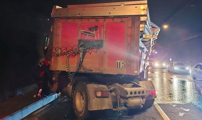 Osmaniye'de tünelde kaza: 1 kişi yaralandı.