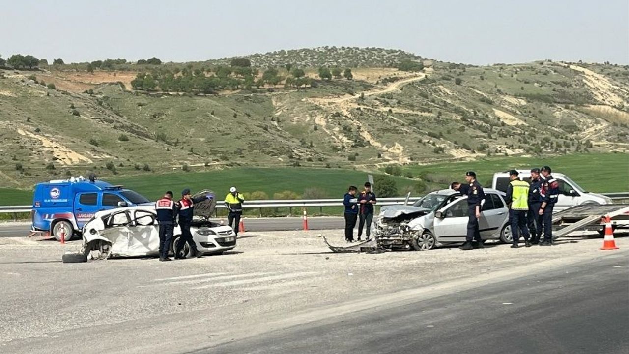 Adıyaman'da kaza: Bir kişi öldü, yedi kişi yaralandı.