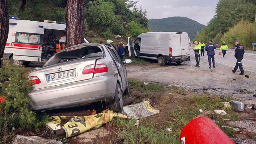 Muğla'da Kaza: 1 Kişi Hayatını Kaybetti, 2 Kişi Yaralandı