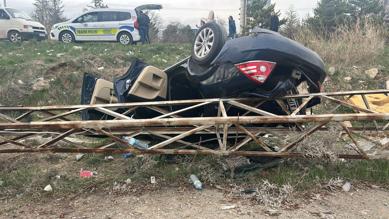Sivas'ta trafik kazası: 5 kişi yaralı.