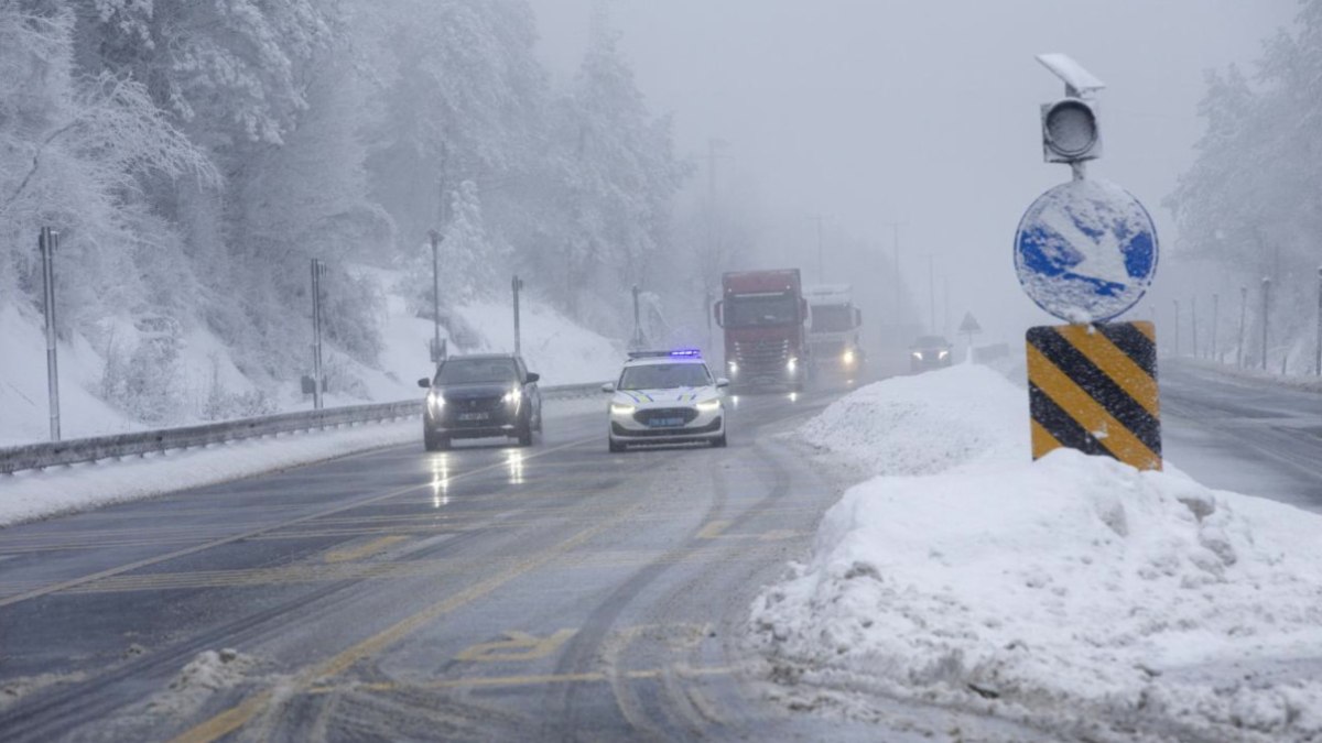 Bolu Dağı yolu trafiğe kapatıldı.