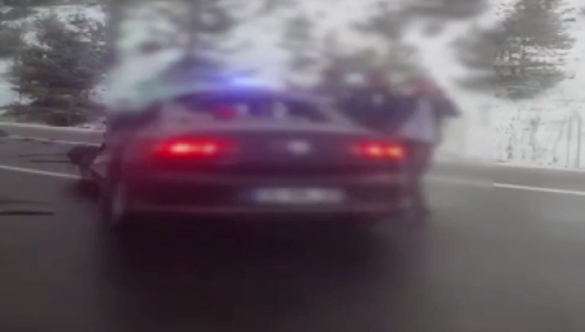 Cumhurbaşkanının koruma konvoyunda trafik kazası: Bir polis, iki kişi öldü
