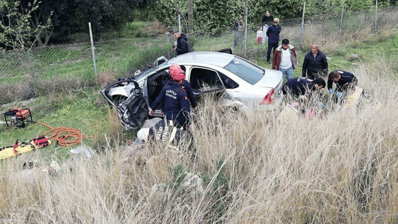 Hatay'da meydana gelen trafik kazasında ölenlerin sayısı 2 kişiye ulaştı.