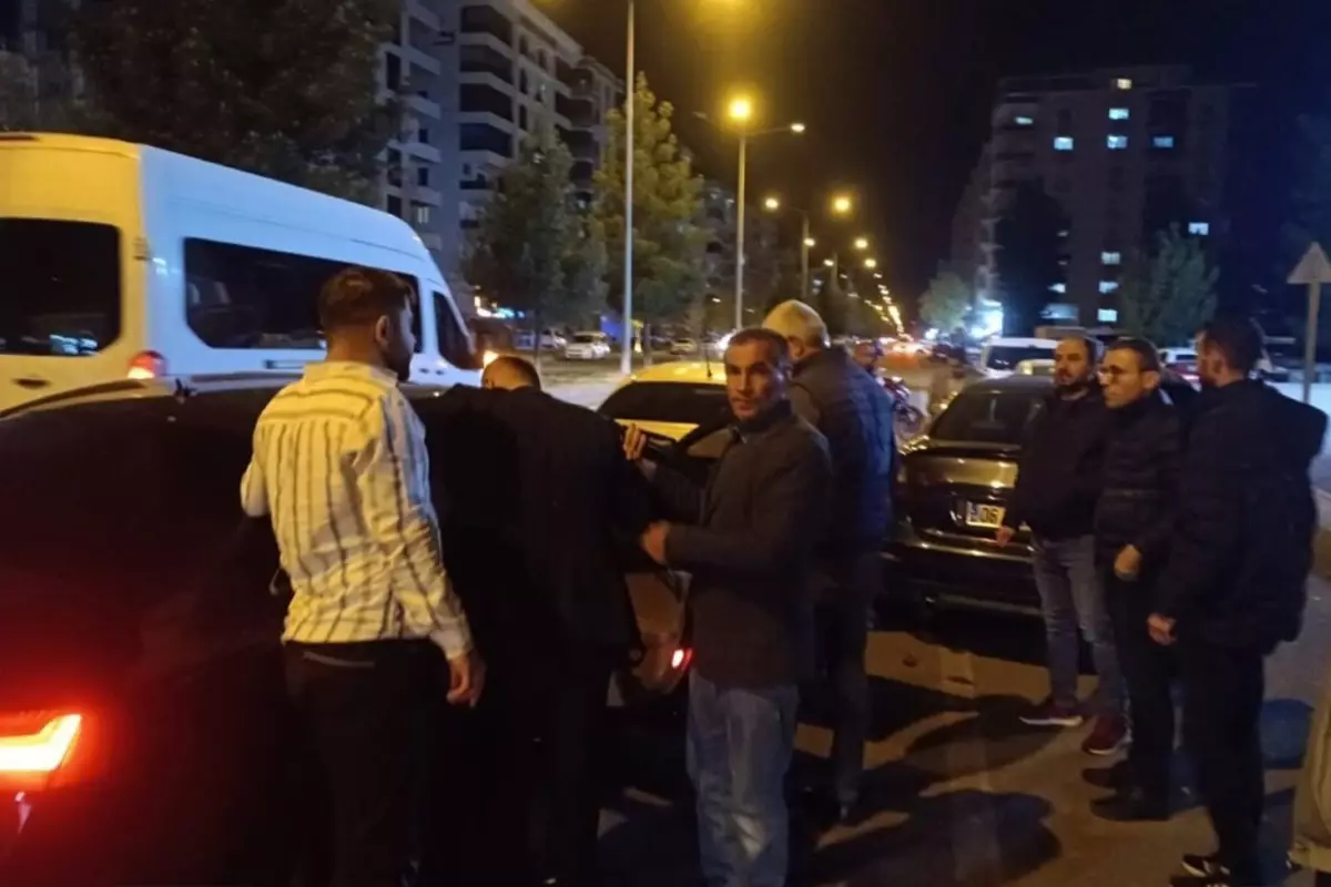 Mardin'de Trafik Kazasında AK Parti İlçe Başkanı da Yaralandı.