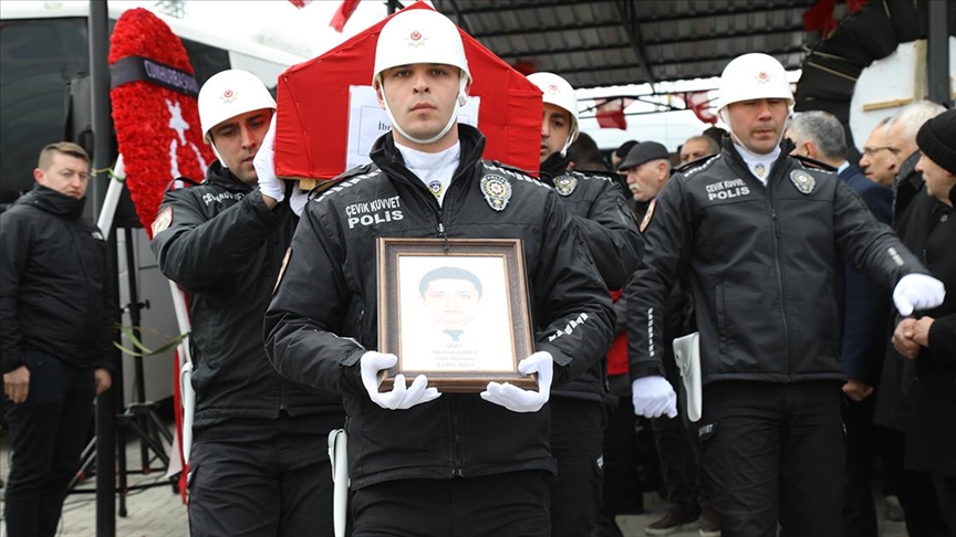 Başkentteki trafik kazasında şehit olan polis memuru Güney, son kez uğurlandı.