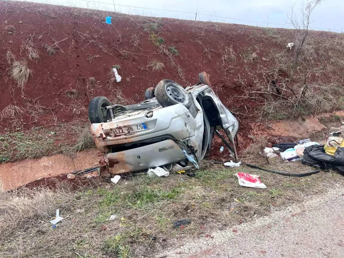 Çorum'da kaza geçirildi: 4 yaralıdan 3'ü ağır durumda.